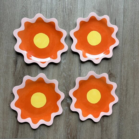 9" Melamine Figural Flower Dinner Plate NEW set of 4 - Picture 1 of 1